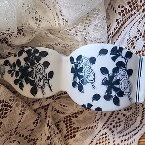 Chinoiserie Unique Shape Small Mouth Floral Bird Vase